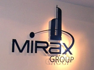 Do group. Корпорация Mirax Group. Миракс лого. Сотрудники Mirax Group. Подпись Миракс групп.