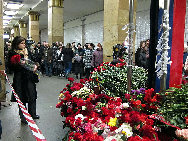 Ответ на теракт в москве сегодня. Теракт в метро 2010 Лубянка. Взрывы в Московском метрополитене 2010 года.
