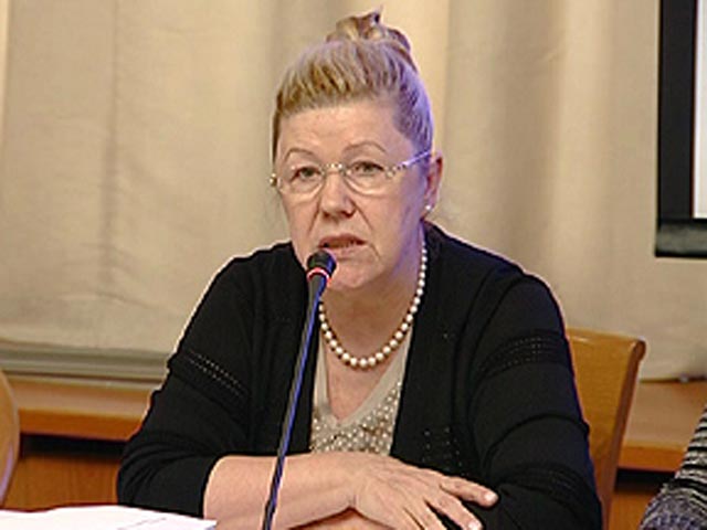 Депутат мизулина биография семья дети Журналисты и блоггеры решили напомнить Мизулиной о Конституции. 50 тысяч человек